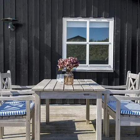 Alde - 150m From The Sea By Interhome